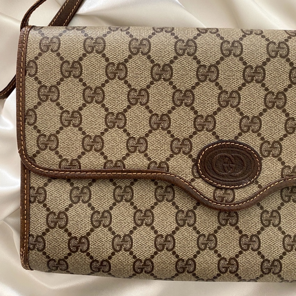 💐SOLD💐 GUCCI VINTAGE CROSSBODY BAG - Picture 5 of 15